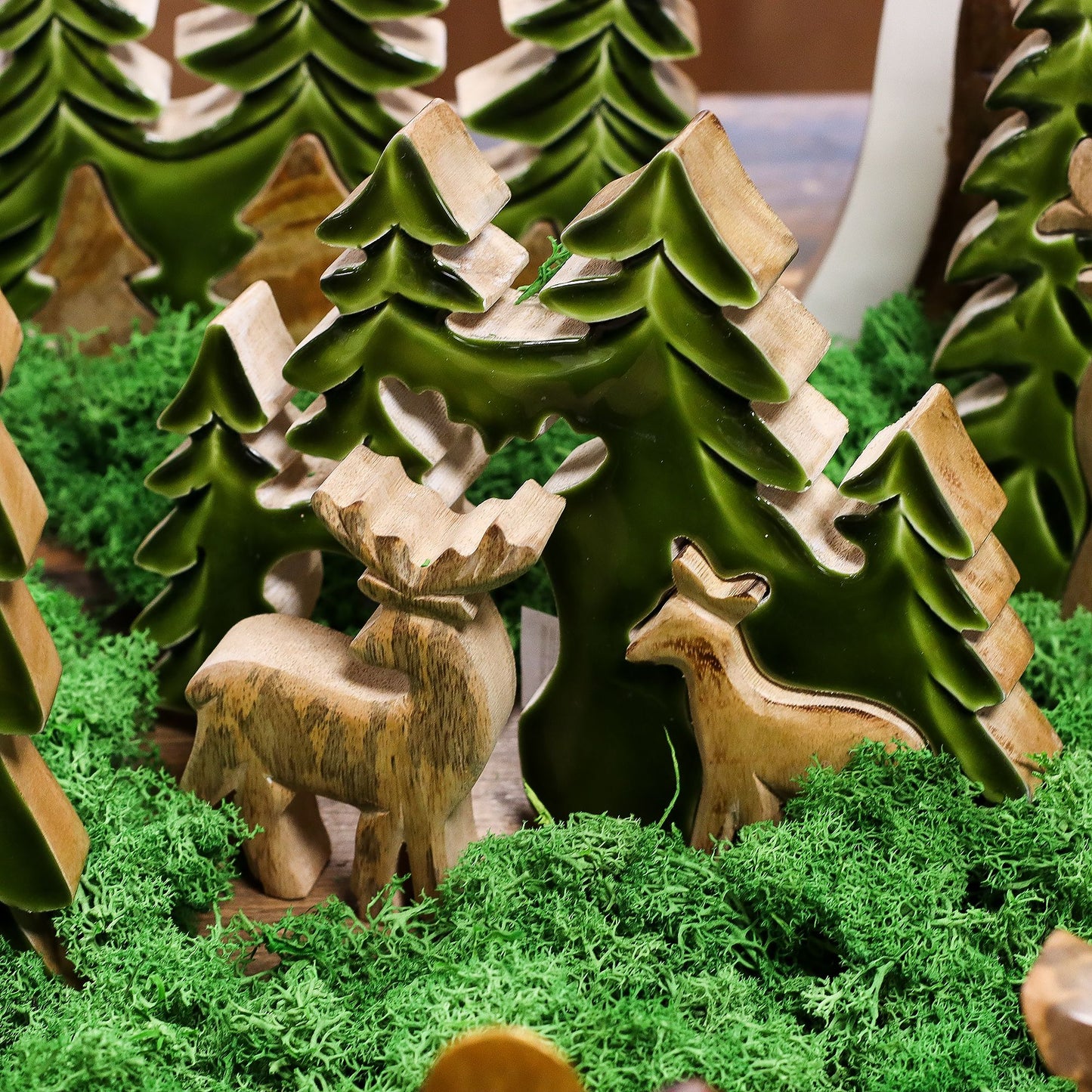 Lost in the Forrest - Two Dear in the Forrest 3D Wooden Decoration - 18x23cm