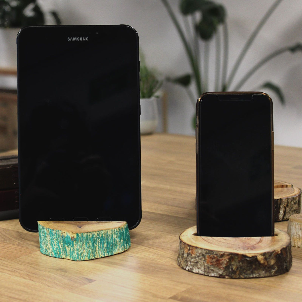 Large Gamal Wood Phone Holder - Greenwash