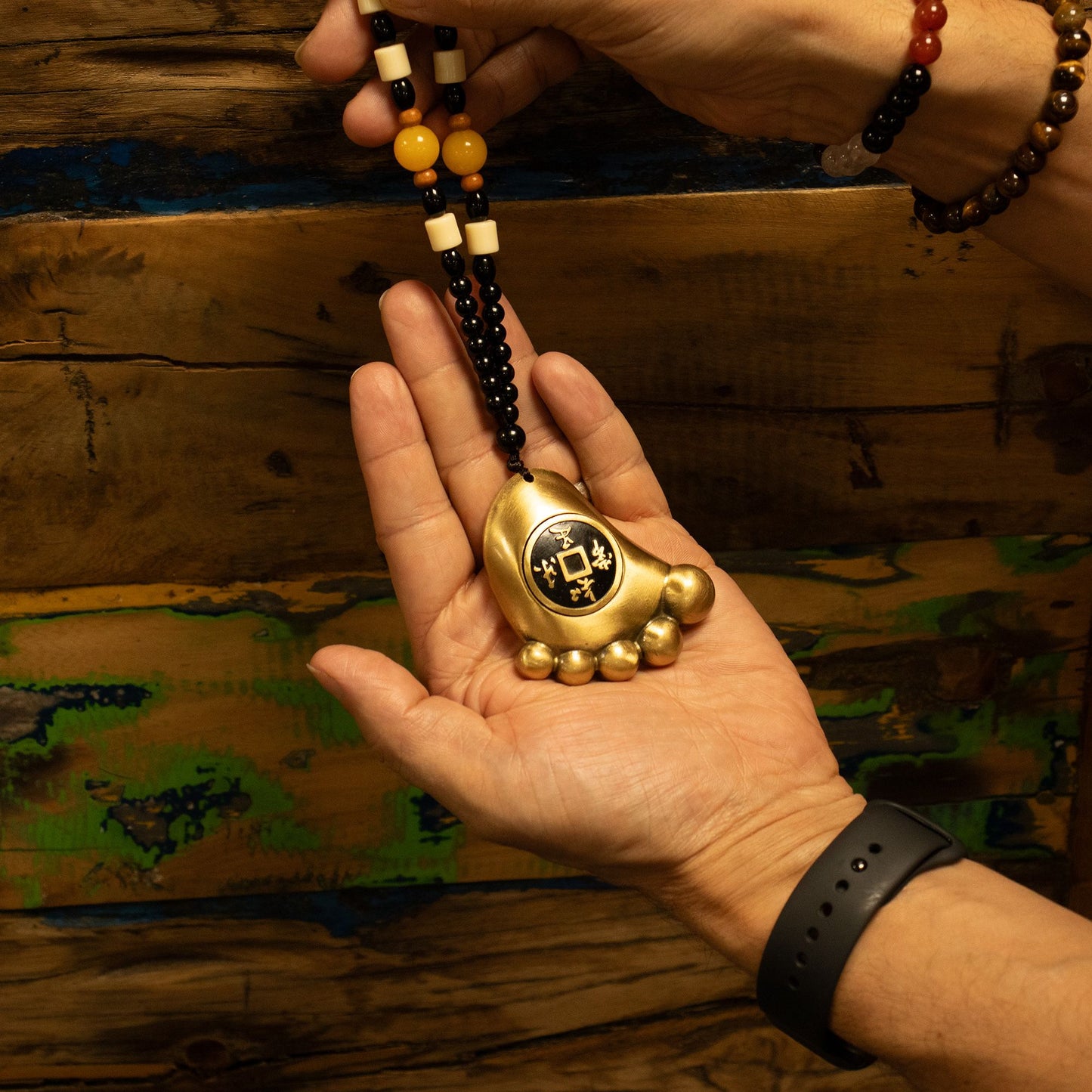 Feng Shui Hanging - Step to Wealth Amulet